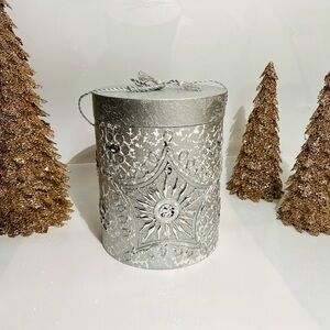 Metallic Silver Embellished Gift Box w Silver Rope Handle Round Tall 10.5”x 8.5”
